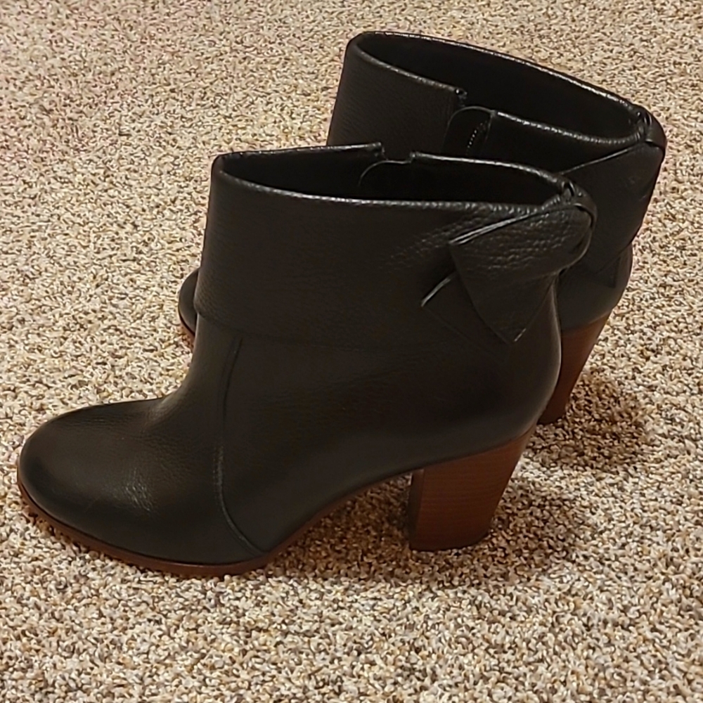 Kate Spade ankle booties sz 8